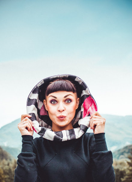 NURSING DRESS - BLACK WITH AMOUR FRAMBOISE